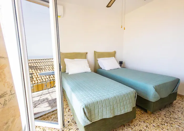Family House In Lakones Ferienhaus *