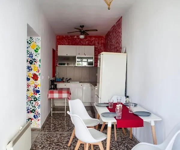 Family House In Lakones Ferienhaus *