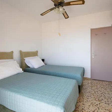 別荘 Family House In Lakones パレオカストリッツア