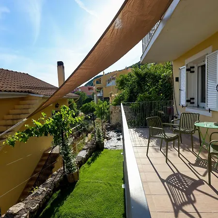 Casa vacanze Family House In Lakones Palaiokastritsa