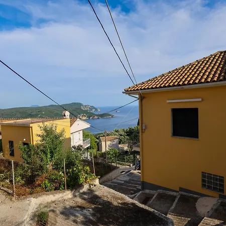 Family House In Lakones Paleokastritsa